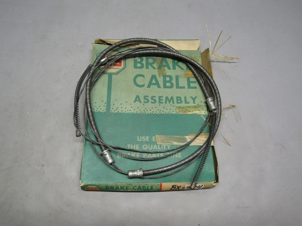 58 Ford Thunderbird rear parking brake cable Foto 1 de 1