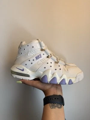 Classic Barkley Sneakers!! 5Y With Original Box. - Image 1 of 4