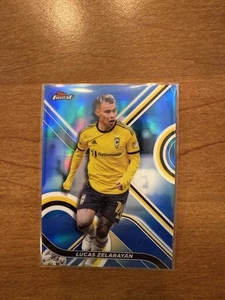 2022 Topps Finest MLS Lucas Zelarayan Blue Refractor Columbus Armenia 11/150 - Bild 1 von 2