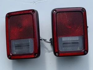 Pair 2007 2018 Jeep Wrangler Tail Light oem left right factory lh rh - Bild 1 von 20