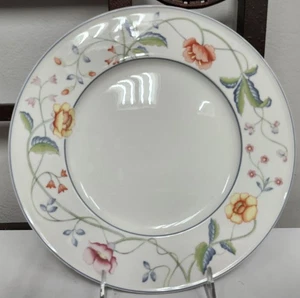 Villeroy Boch Fine Porcelain ALBERTINA Dinner Plate Never Used BRAND NEW - Picture 1 of 3
