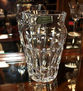 Jarrón de flores de cristal de 6,75"" de alto patrón Baccarat France elegante, firmado - Imagen 1 de 5