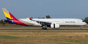 Airbus A350-900 A-350 Asiana Airlines Desk Wood Airplane New Model Small 1/200 - Picture 1 of 10