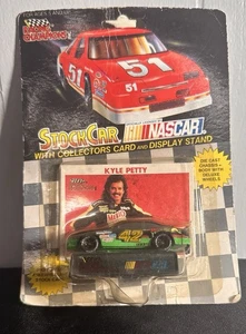 1992 KYLE PETTY #42 Stock Car Racing Champions 1:64 - Picture 1 of 4