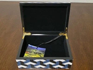 Geometric Design Storage Container Box Hinged Lid ~7" sq x 5" t Handcrafted In V - Picture 1 of 9