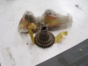 NOS OEM Suzuki Kick Start Drive Gear 74-75 TM/RM100/125 26241-28300, OBS/DISC! - Picture 1 of 9