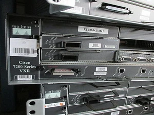 Routeur réseau Ethernet filaire Cisco 7200VXR + 2x 800-06347-02 1x 800-01838-07 - Photo 1/1