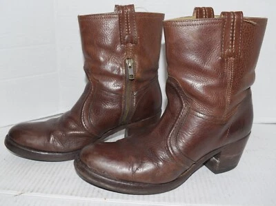 FRYE 76400 JANE TRAPUNTO Leather Riding Biker Short Western Boots Womens Sz 8 B - Image 1 of 4
