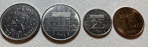 Lot 4 Guldenmünzen Niederlande zwei 1 Gulden, eine 25 Ct, eine 5 Ct zirkuliert - Bild 1 von 10
