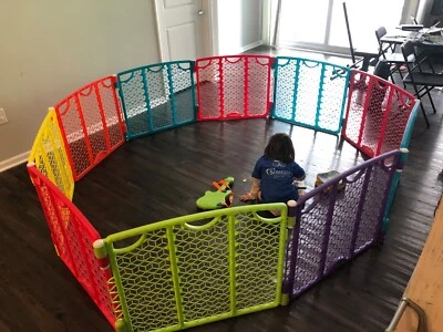 Panel a color Play Yard Foto 1 de 4