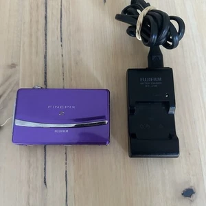 Fujifilm FinePix Z Series Z90 Purple Charger & battery -Digital camera - Picture 1 of 6