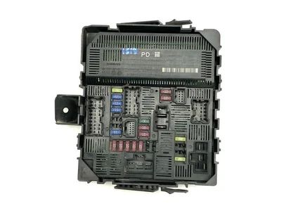 Módulo de control IPDM 284B6-EZ30B compatible con Nissan Titan 86841 2017-2021 Foto 1 de 4