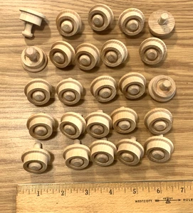 (25) MADERA NATURAL 1 1/8" RUEDAS DE TREN y (25) ejes de madera hechos por Meisel Hardware - Imagen 1 de 13