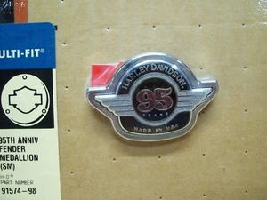 Harley Davidson 95th Anniversary Small Fender Medallion Badge Emblem 91574-98 - Picture 1 of 8