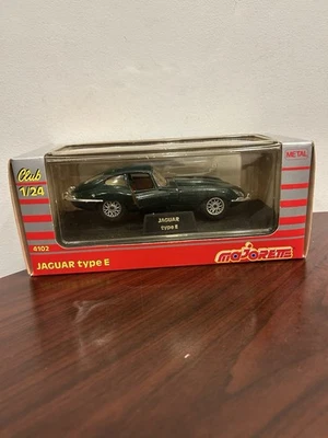 Majorette Jaguar Type E 1:24 Scale #4102 Green 2 Wheels Need To Be Reattached - Image 1 of 4