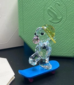 Swarovski Crystal 5619208 Kris Bear Skaterbear New In Box - Picture 1 of 10