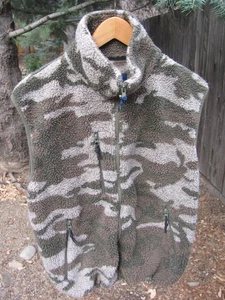 Outfitter Camo Berber Fleece Vest Mens Size Medium Hunting Zipper Pockets - Picture 1 of 10