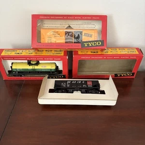 Tyco HO Scale Electric Trains Set Of 3 - Boxes Included- Pls Read Description - Picture 1 of 20