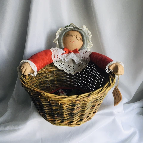 Christmas Woven Wicker Holiday Mrs Claus Basket Hug Creations By Charupado Cover