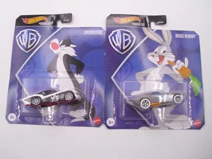 Hot Wheels Die-cast Metal Character 2 Cars Sylvester Bugs Bunny Warner Brothers - Picture 1 of 2