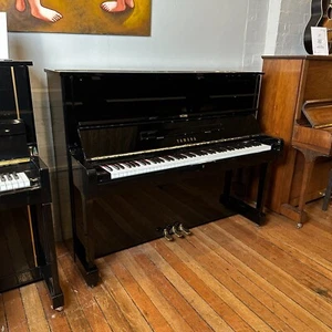 Yamaha U1 Upright Piano Black Polyester For All Grades | SHERWOOD PHOENIX PIANOS - Picture 1 of 16