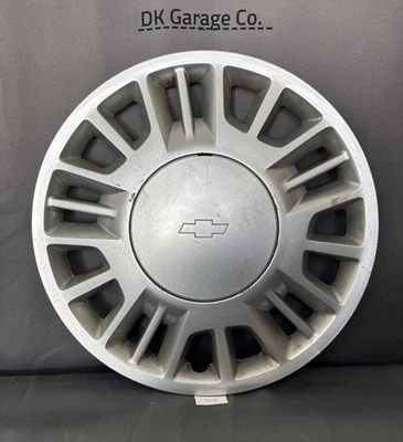 Chevrolet Malibu 2000-2005 15 pulgadas tapacubos OEM cubierta de rueda #3233, 9593496 Foto 1 de 4