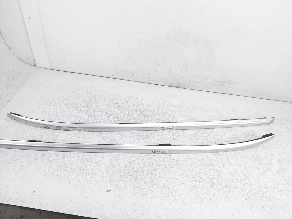 2015-2016 Honda Cr-V Driver & Passenger Roof Rails 75269-T1w-A01 75259-T1w-A01 - Image 1 of 4