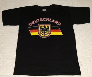 B&C Deutschland Sz 12-14 Youths Black Short Sleeve T-Shirt Germany Flag Graphic - Picture 1 of 6