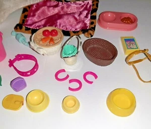 Barbie Haustier Zubehör Set für Pferde Katzen & Hunde Futternäpfe Spielzeug Decke Schuhe - Bild 1 von 7