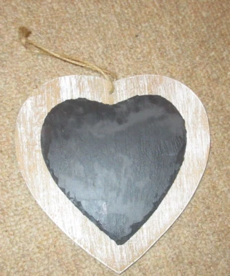 'UNBRANDED' SLATE CHALK HEART WITH SURROUND WALL HANGING - Image 1 of 2