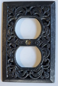 Double Outlet Cover Plate Etched Metal Floral Decor Vintage - Imagen 1 de 4