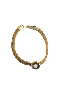 Vintage Gold Tone Mesh Bracelet w/ Faux Pearl Flower Centerpiece - Picture 1 of 5