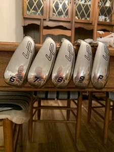 Wilson Launch Pad 2 Iron Set 6-Pw 65g Regular Evenflow Right Hand Near Mint - Picture 1 of 7