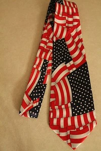 American Flags On A Brand New 100% Polyester Neck Tie! #3 FREE SHIPPING - Picture 1 of 2