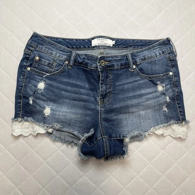 Pantalones cortos de mezclilla tórridos para mujer 16 detalles de encaje con dobladillo crudo entrepierna elástica 3" Foto 1 de 4