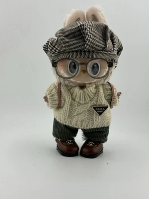 Ropa Labubu Suéter Marrón Pantalones Verdes 🤎 Conjunto (Sin Muñeca) Foto 1 de 3