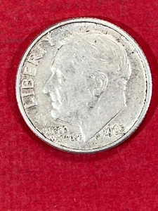1962 United States 10 Cent Silver Coin Circulated - Picture 1 of 2