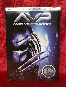AVP Alien vs Predator DVD with Alternate Beginning and Special Features NEW - Picture 1 of 5