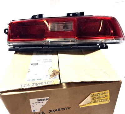 Lámpara de luz trasera lateral de pasajero genuina OEM GM Chevy Camaro 2014-2015 23489170 Foto 1 de 4
