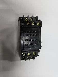 BLOQUE RELÉ CH19 2-M4X10 2836W1 5A 250V - Imagen 1 de 3