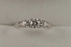 Ladies Diamond 3 stone Design 1.10ct TW Anniversary Wedding Band 14kt white Gold - Picture 1 of 7