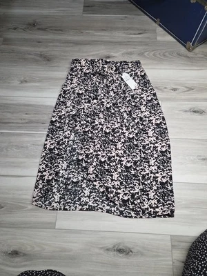 Falda Nordstrom Rack Abundante Patrón "Rosa Humo Tortuga" Para Mujer Pequeña Nueva Con Etiquetas Foto 1 de 4