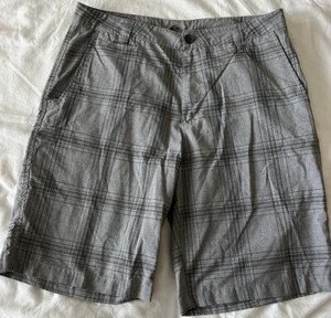 Pantalones cortos chinos para hombre Quiksilver gris a cuadros frontal plano 33 x 10 - Imagen 1 de 7