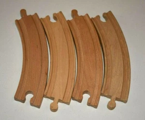 4 Stück Thomas the Train und Brio kompatible Holz 6" gebogene Zug Schienen   - Bild 1 von 4
