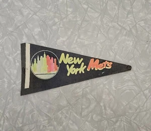 Vintage 1960s New York Mets Felt Mini Pennant ~ 4" x 8.5" - Picture 1 of 3
