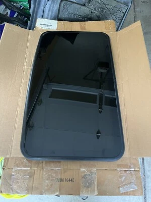 2004 - 2011 MERMERCURY GRAND MARQUIS ЛЮК СТЕКЛО OEM НОВЫЙ ИЗ СТАРЫХ ЗАПАСОВ - Изображение 1 из 4