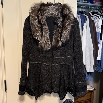 Chaquetón con cuello de piel de mapache de los años 90 para mujer talla S cintura cónica volantes encaje negro  Foto 1 de 4