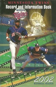 MINNESOTA TWINS MLB BASEBALL 2002 MEDIA GUIDE VINTAGE GREAT COLOR AUTHENTIC - Picture 1 of 2