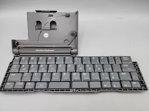 Palm Wireless Fold Up Keyboard Takes 2 AAA Batteries Not Tested - Picture 1 of 11