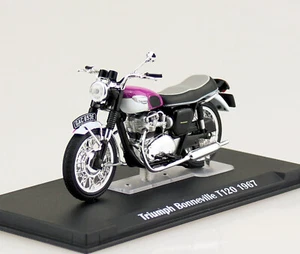 Triumph T120 Bonneville 1967 pink 1:24 Motorrad- Modell - Bild 1 von 3